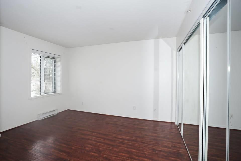 30x 9978 148 Street, Surrey, British Columbia  V3R 0P9 - Photo 3 - R3097431