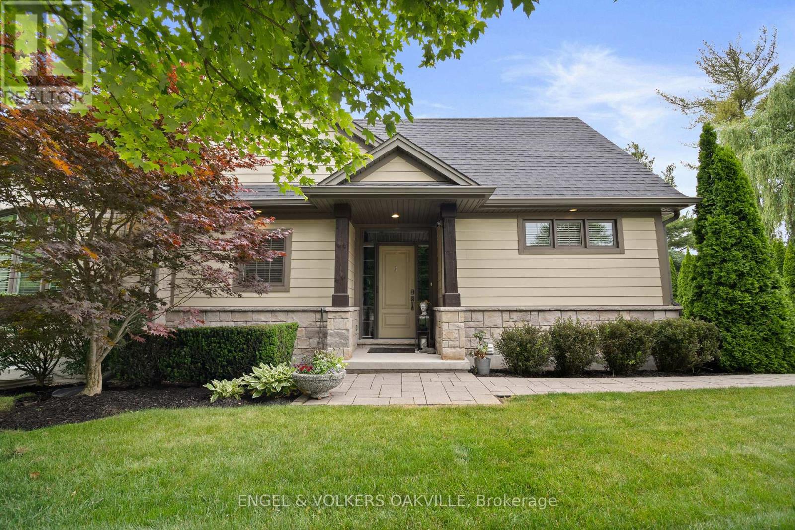 2 Sawmill Lane, Niagara-On-The-Lake, Ontario  L0S 1J1 - Photo 2 - X12862316