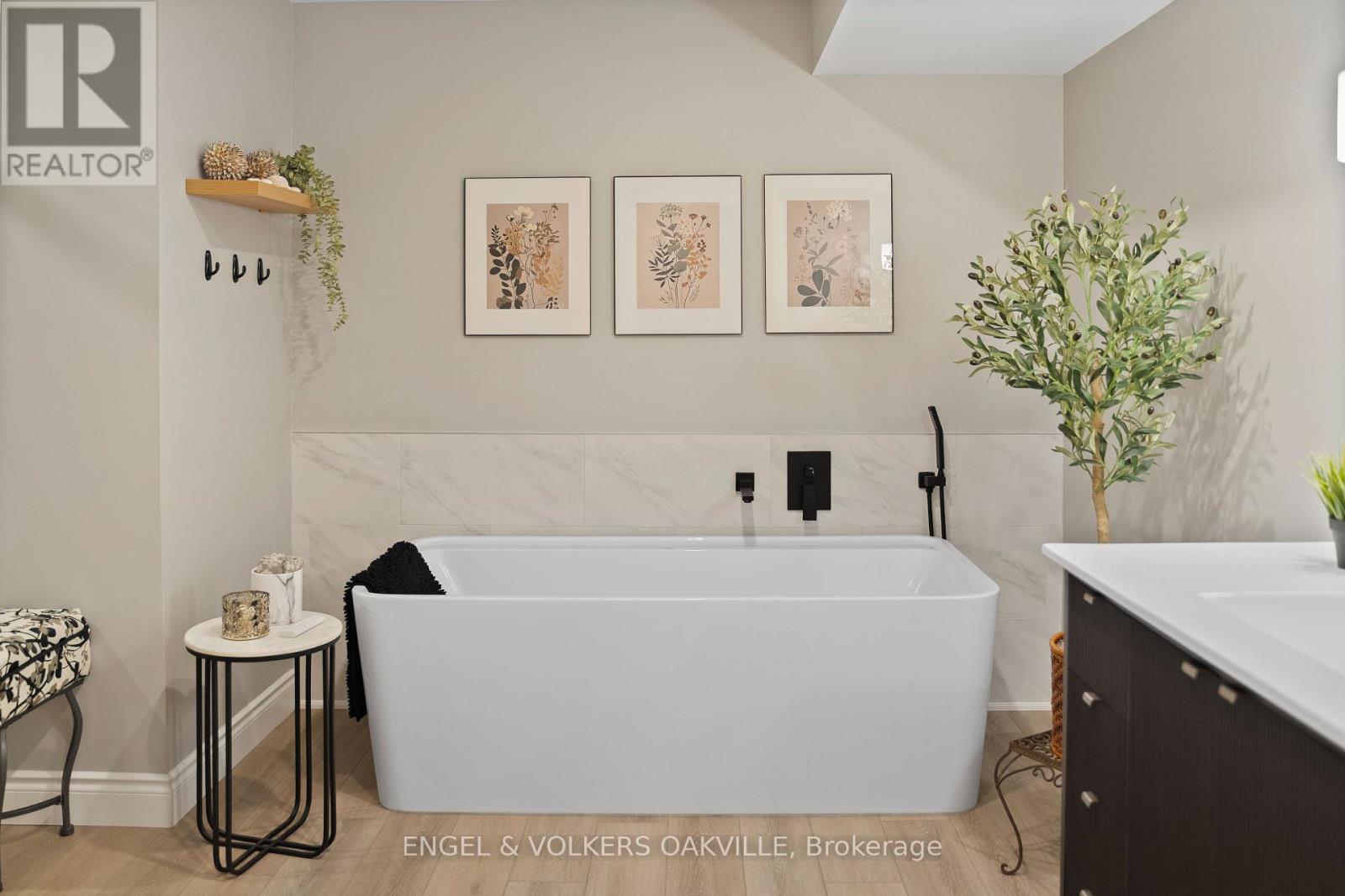 2 Sawmill Lane, Niagara-On-The-Lake, Ontario  L0S 1J1 - Photo 26 - X12862316