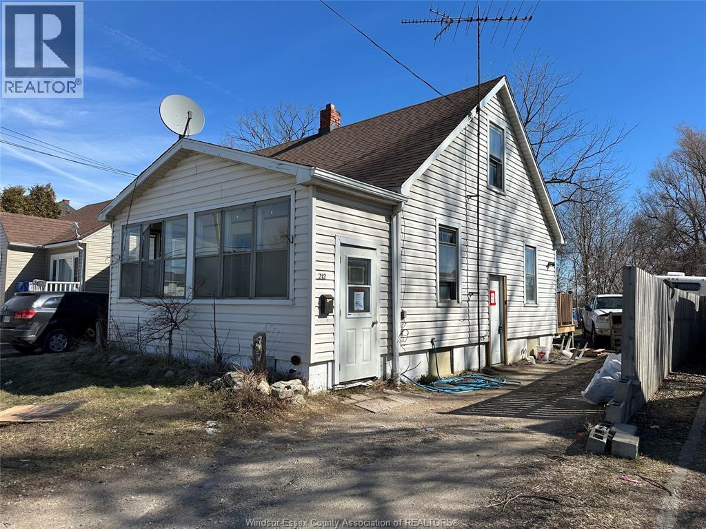 212 Erie Street North, Leamington, Ontario  N8H 3A4 - Photo 2 - 26004869