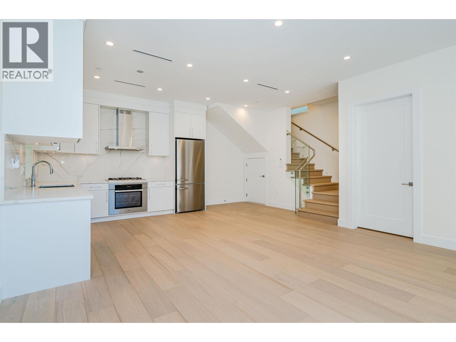 8192 Cartier Street, Vancouver, British Columbia  V6P 4T5 - Photo 4 - R3097376