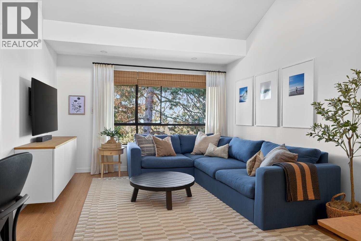 330 210 W 2nd Street, North Vancouver, British Columbia  V7M 1C6 - Photo 9 - R3097391