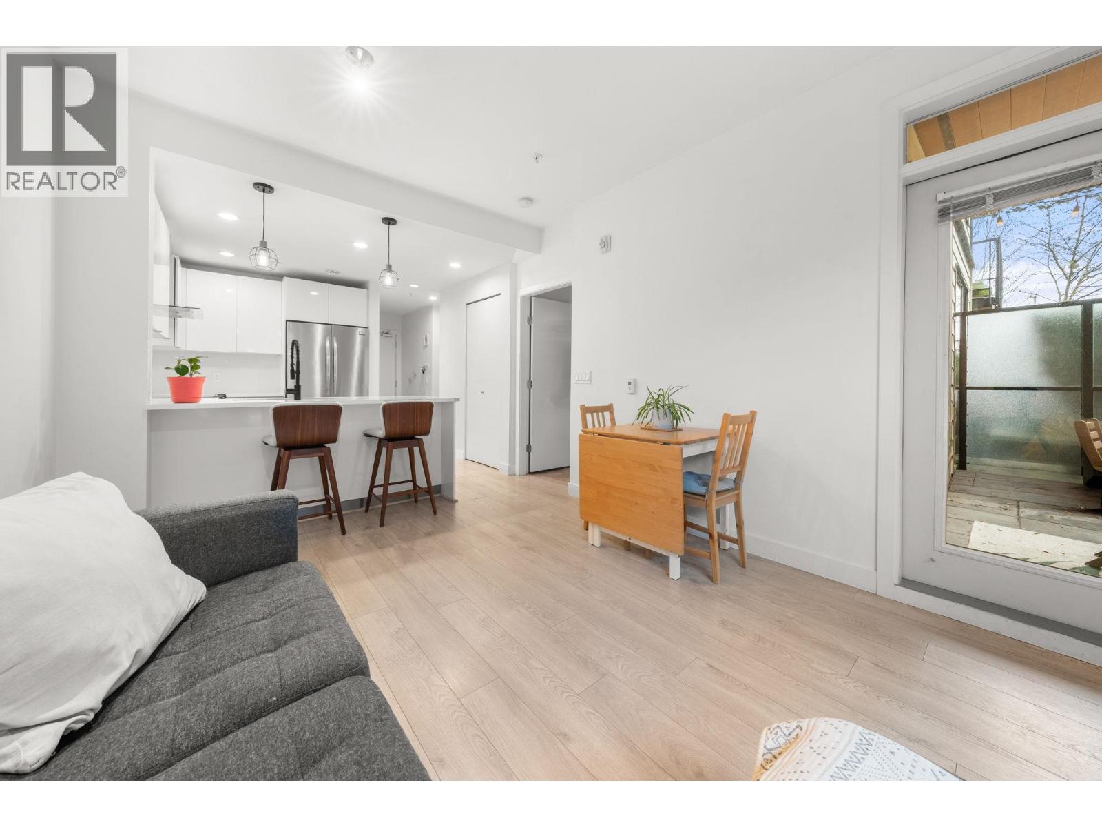 107 733 W 3rd Street, North Vancouver, British Columbia  V7M 0C8 - Photo 6 - R3097402