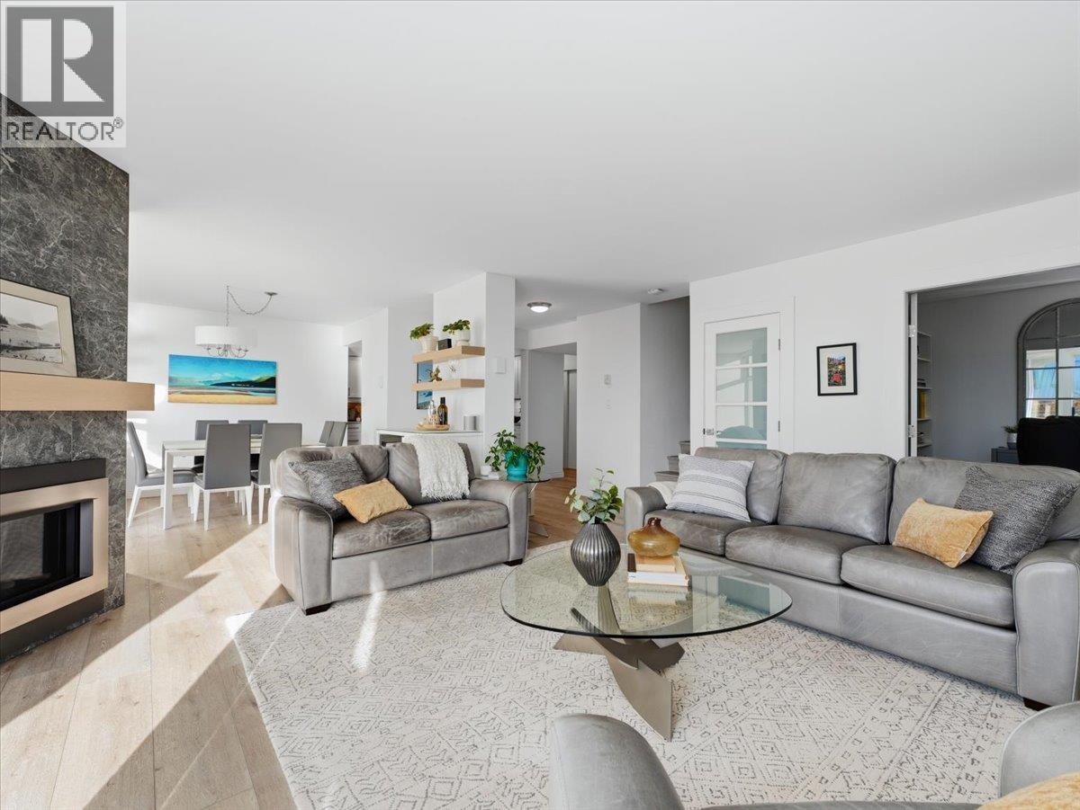 209 168 Chadwick Court, North Vancouver, British Columbia  V7M 3L4 - Photo 5 - R3097414