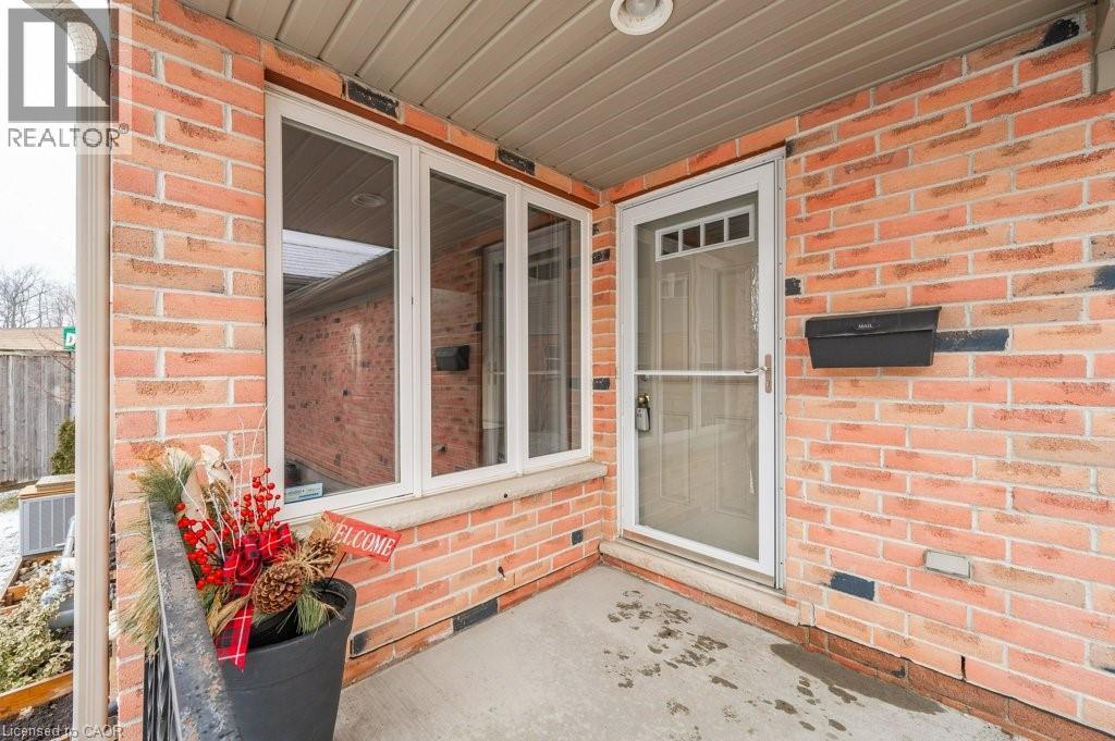 39 Brookfield Crescent, Kitchener, Ontario  N2E 0A6 - Photo 3 - 40810703