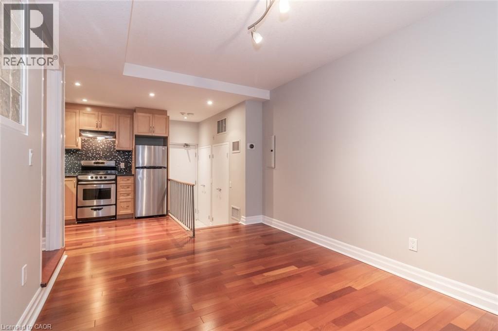 35 Alexandra Avenue Unit# 103, Waterloo, Ontario  N2L 1L4 - Photo 5 - 40810549