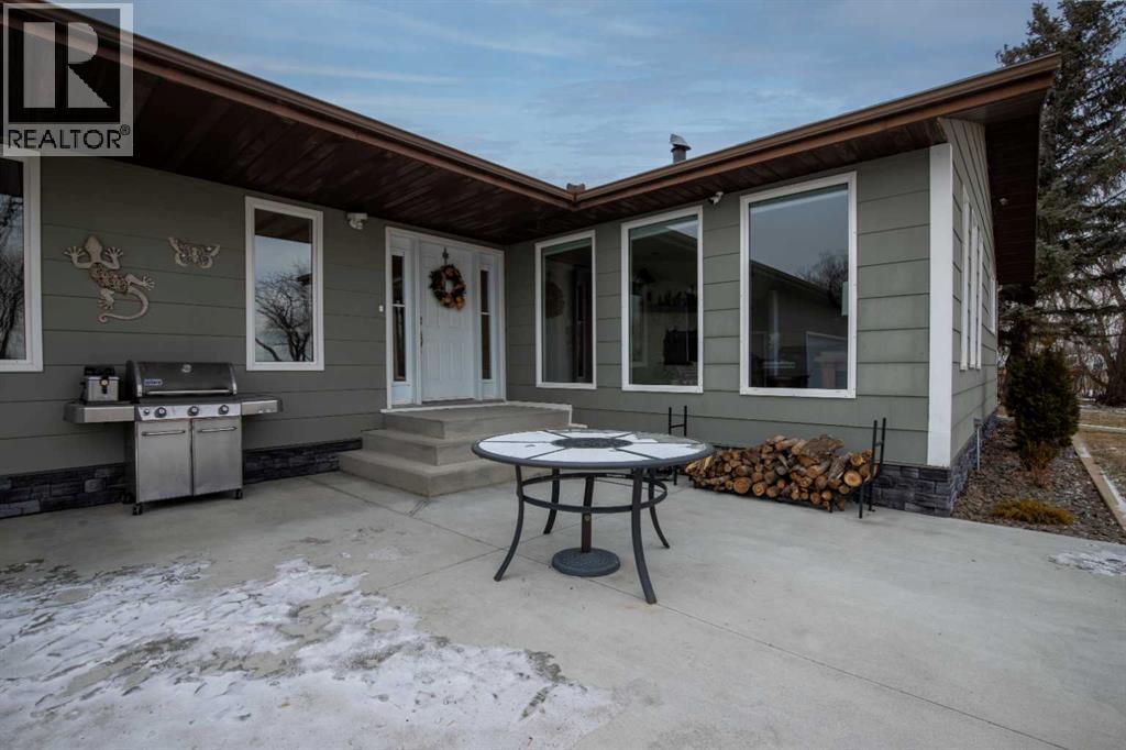 27 Main Street, Rural Willow Creek No. 26, Alberta  T0L 0Z0 - Photo 4 - A2289415