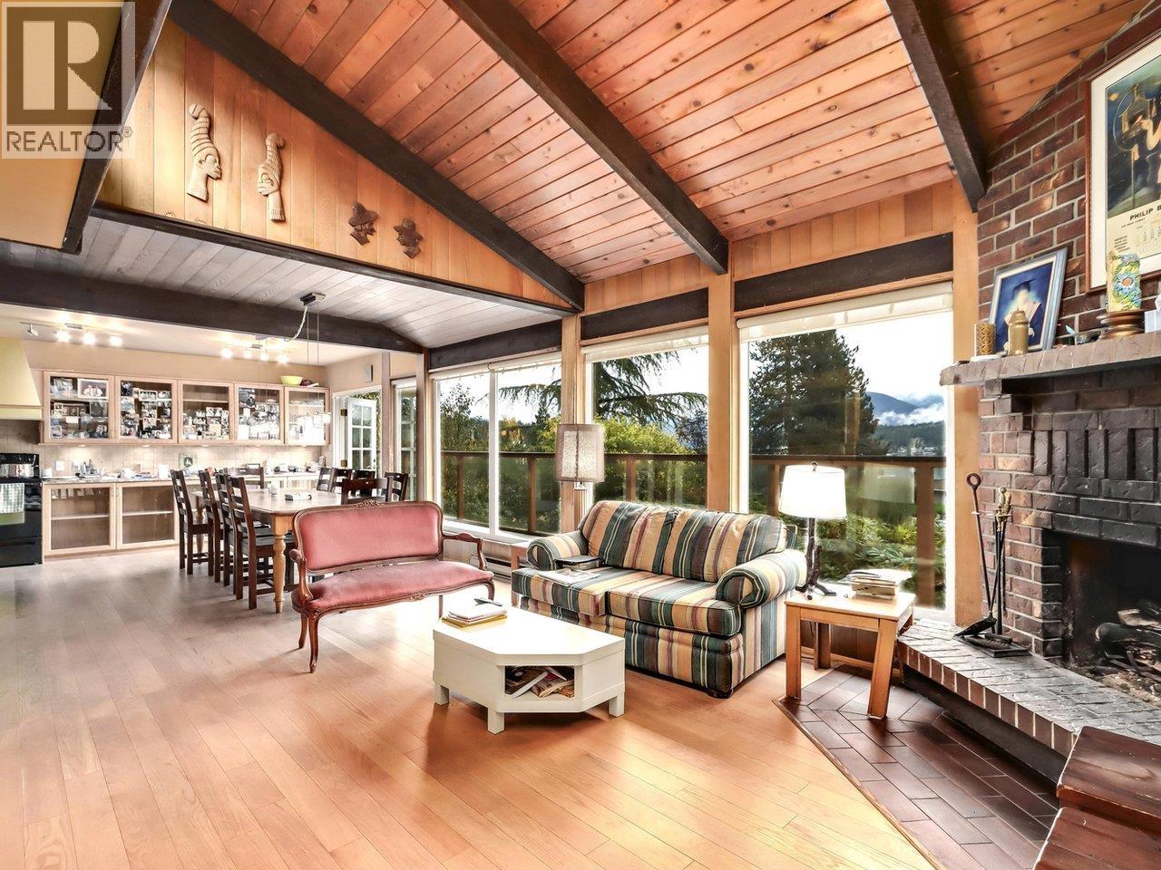 534 Beachview Drive, North Vancouver, British Columbia  V7G 1P9 - Photo 13 - R3097368