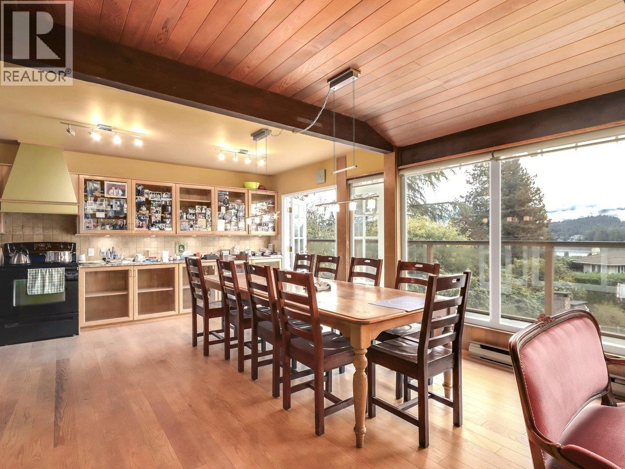 534 Beachview Drive, North Vancouver, British Columbia  V7G 1P9 - Photo 15 - R3097368