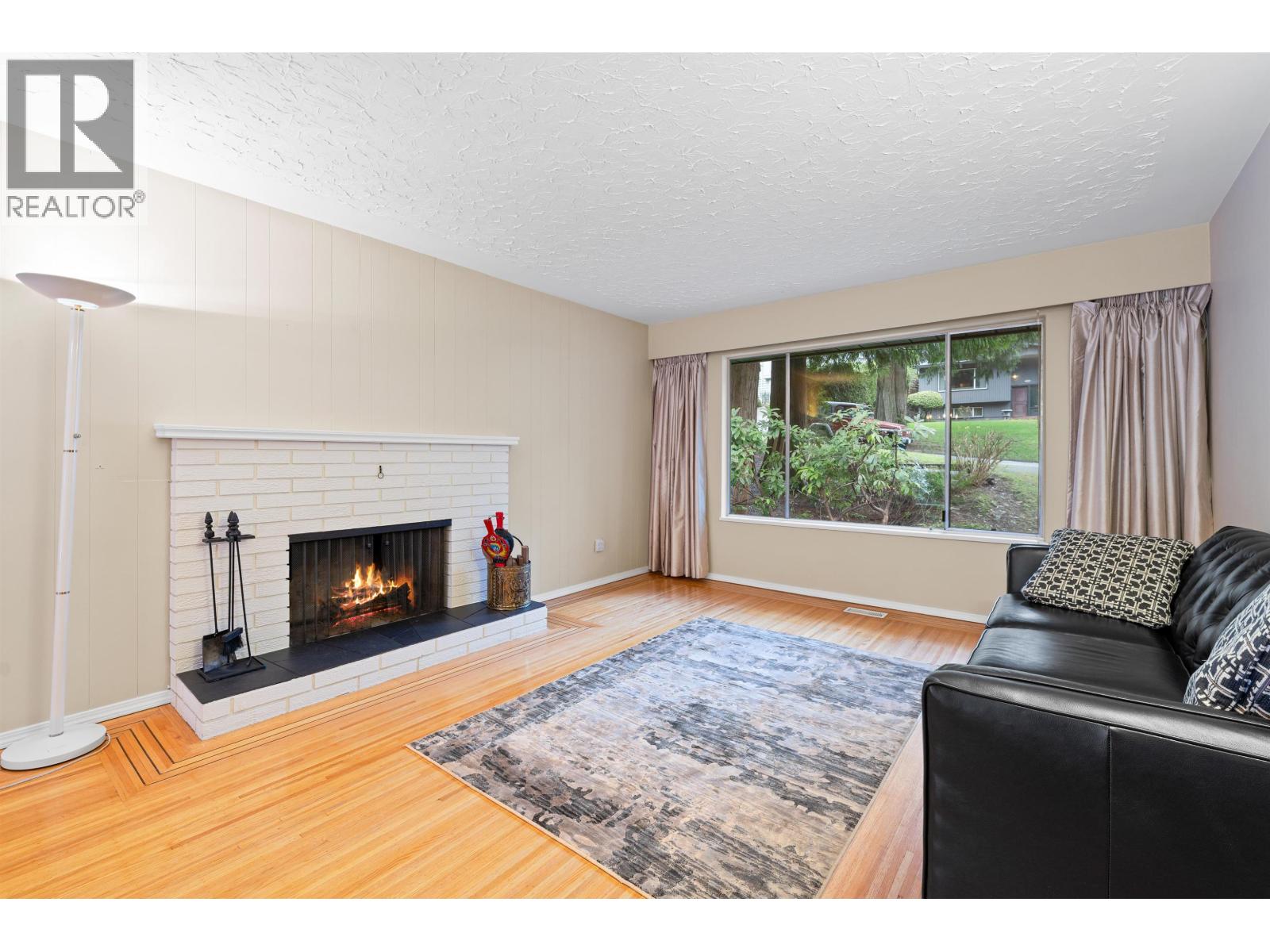 1349 Mill Street, North Vancouver, British Columbia  V7K 1V5 - Photo 3 - R3097407