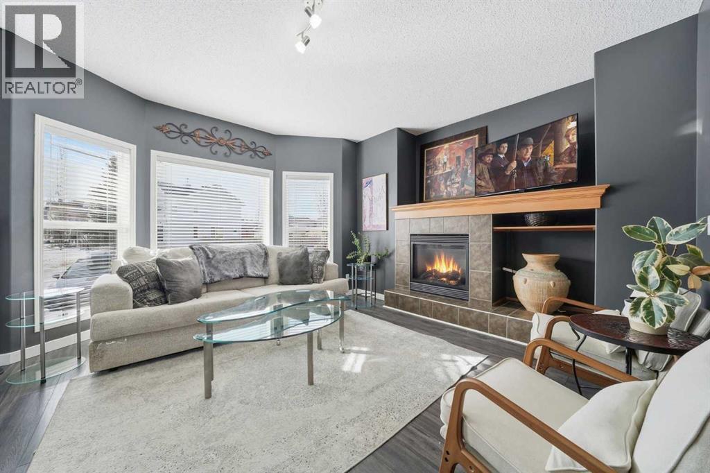 74 Cranberry Close Se, Calgary, Alberta  T3M 0B4 - Photo 3 - A2291306