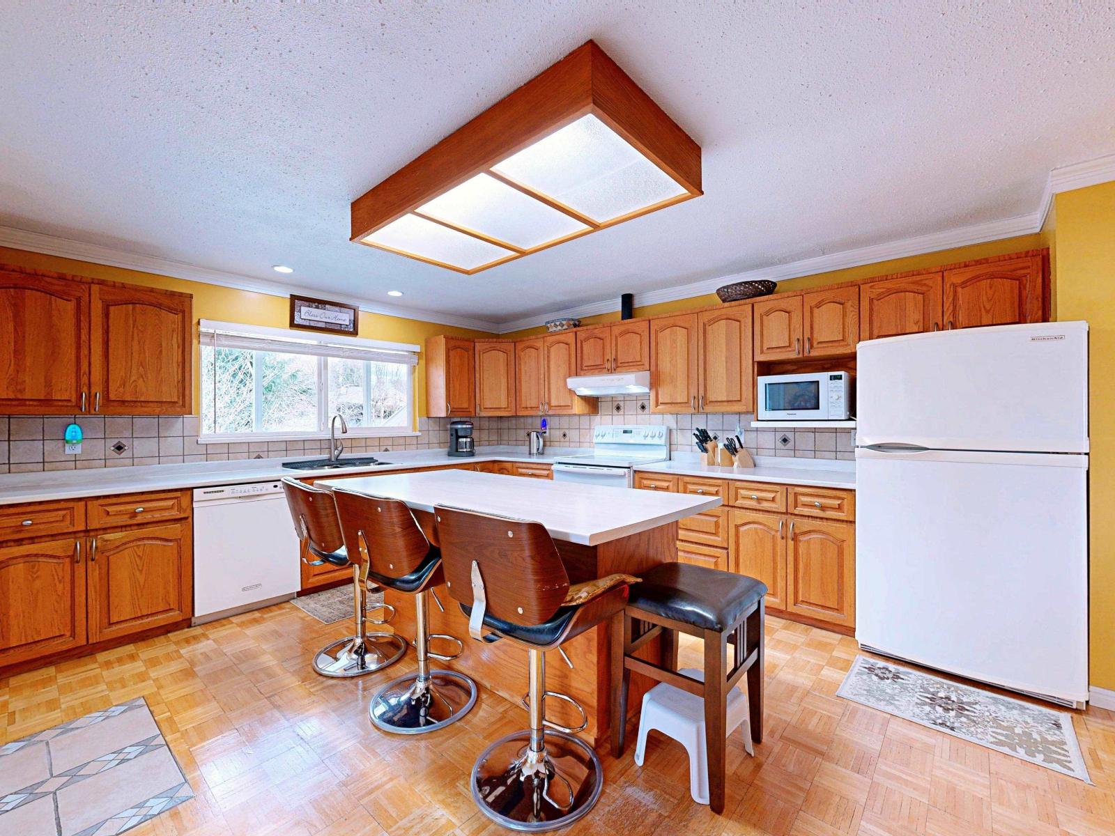 11028 Swan Crescent, Surrey, British Columbia  V3R 5B6 - Photo 9 - R3097122