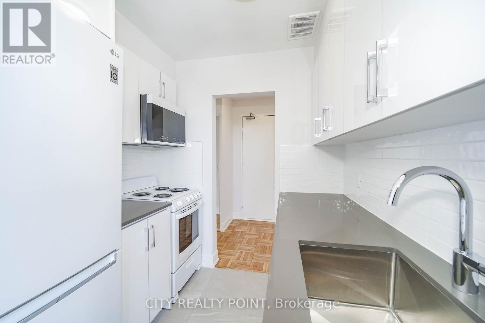 403 - 1545 Bathurst Street, Toronto, Ontario  M5P 3H6 - Photo 6 - C12817404