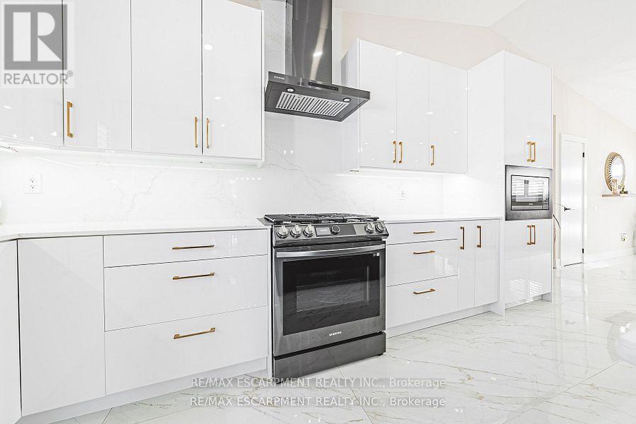 1796 Penny Lane, West Lincoln, Ontario  L0R 1E0 - Photo 11 - X12860686