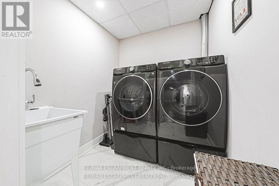 1796 Penny Lane, West Lincoln, Ontario  L0R 1E0 - Photo 37 - X12860686