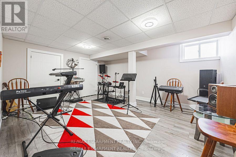 1796 Penny Lane, West Lincoln, Ontario  L0R 1E0 - Photo 31 - X12860686