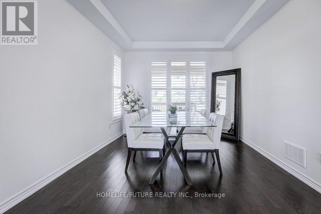 58 Ridge Gate Crescent, East Gwillimbury (Mt Albert), Ontario  L0G 1M0 - Photo 12 - N12862372