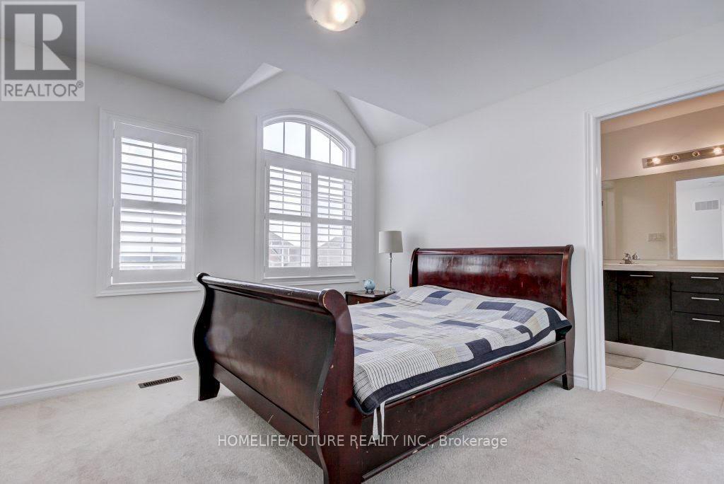 58 Ridge Gate Crescent, East Gwillimbury (Mt Albert), Ontario  L0G 1M0 - Photo 16 - N12862372