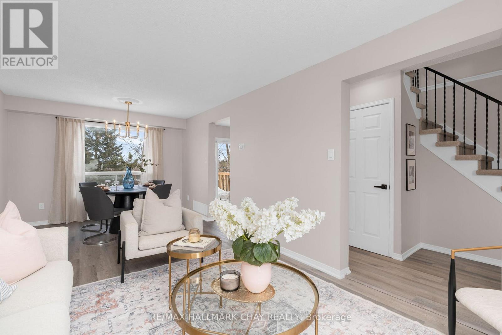 25 Garden Drive, Barrie (Allandale Heights), Ontario  L4N 5T8 - Photo 12 - S12862330