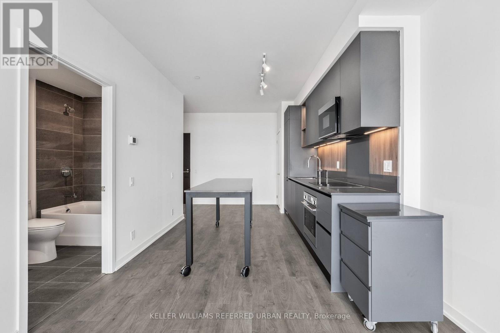 2203 - 39 Mary Street, Barrie (City Centre), Ontario  L4N 1S9 - Photo 17 - S12862370