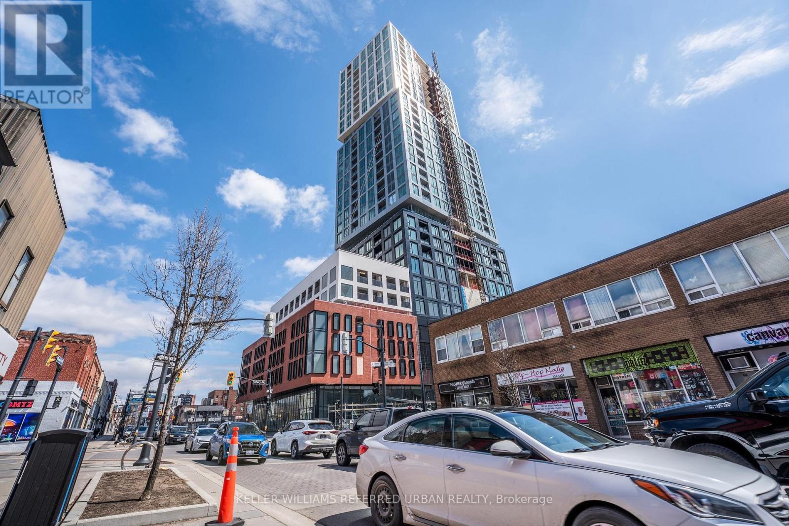 2203 - 39 Mary Street, Barrie (City Centre), Ontario  L4N 1S9 - Photo 2 - S12862370