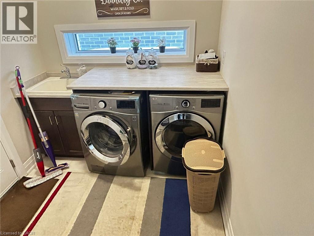 253 Sedgewood Street, Kitchener, Ontario  N2P 0G7 - Photo 6 - 40804939