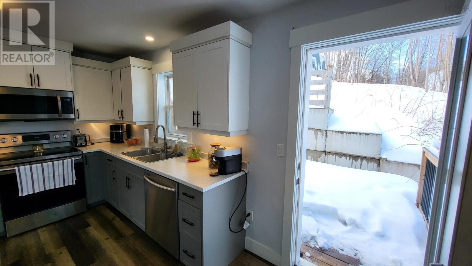 52 & 54 Gaspereau Avenue, Wolfville, Nova Scotia  B4P 2E1 - Photo 11 - 202603922