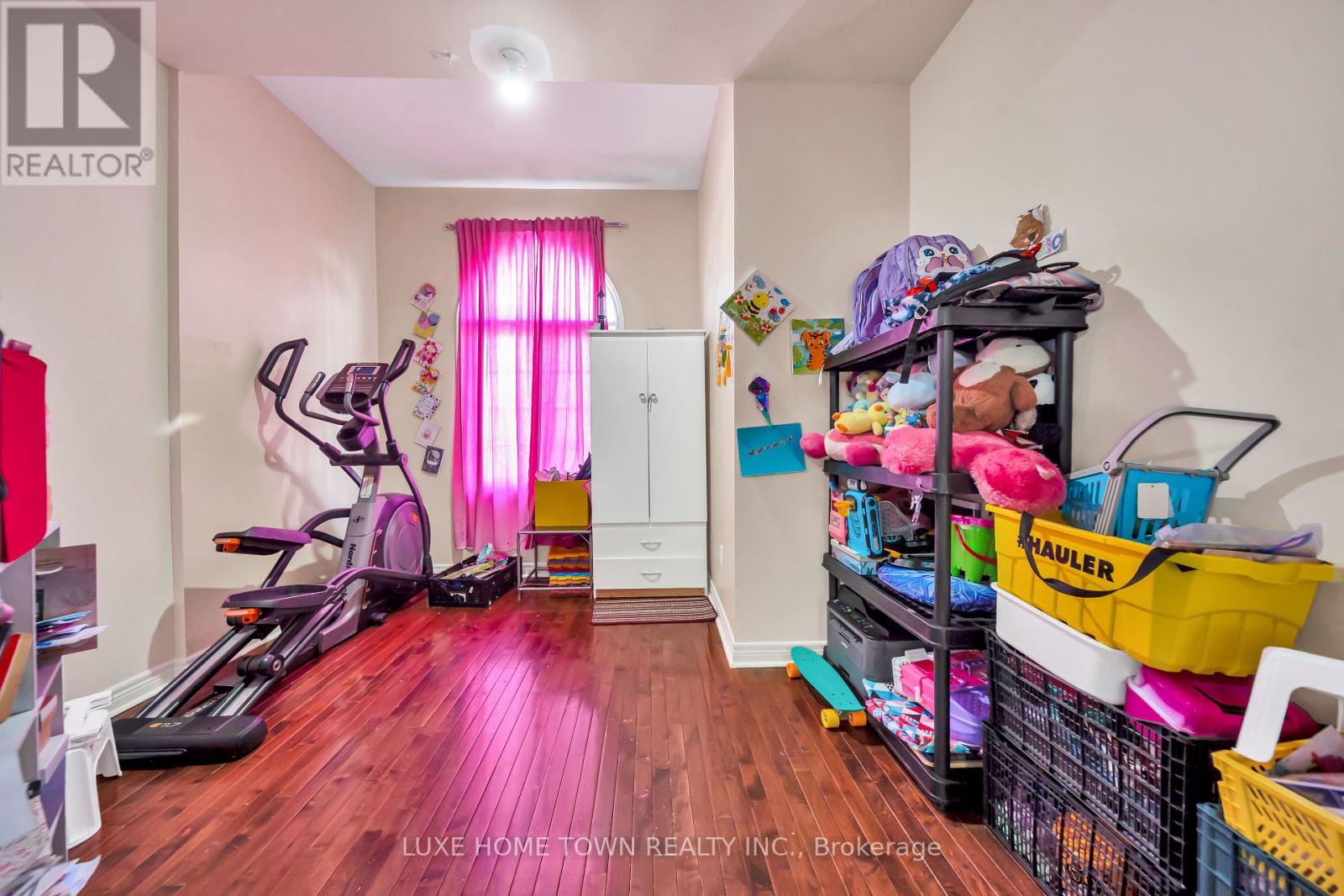 8 Atira Avenue, Brampton (Fletcher's Meadow), Ontario  L7A 3T3 - Photo 10 - W12862268