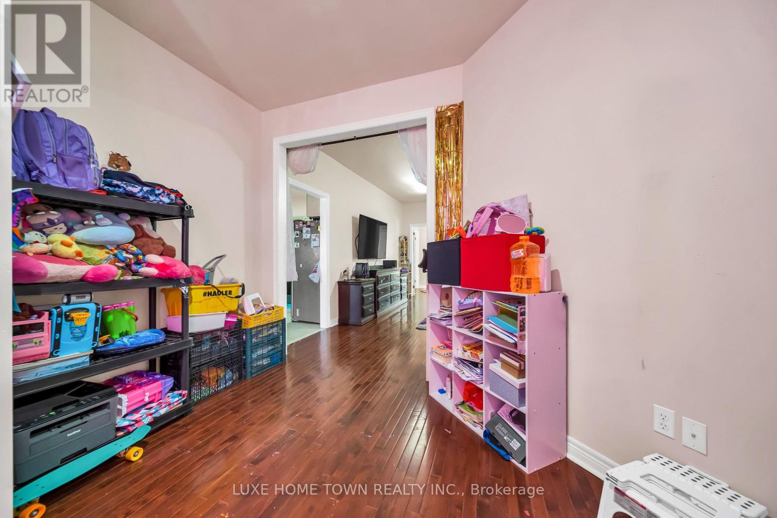 8 Atira Avenue, Brampton (Fletcher's Meadow), Ontario  L7A 3T3 - Photo 11 - W12862268