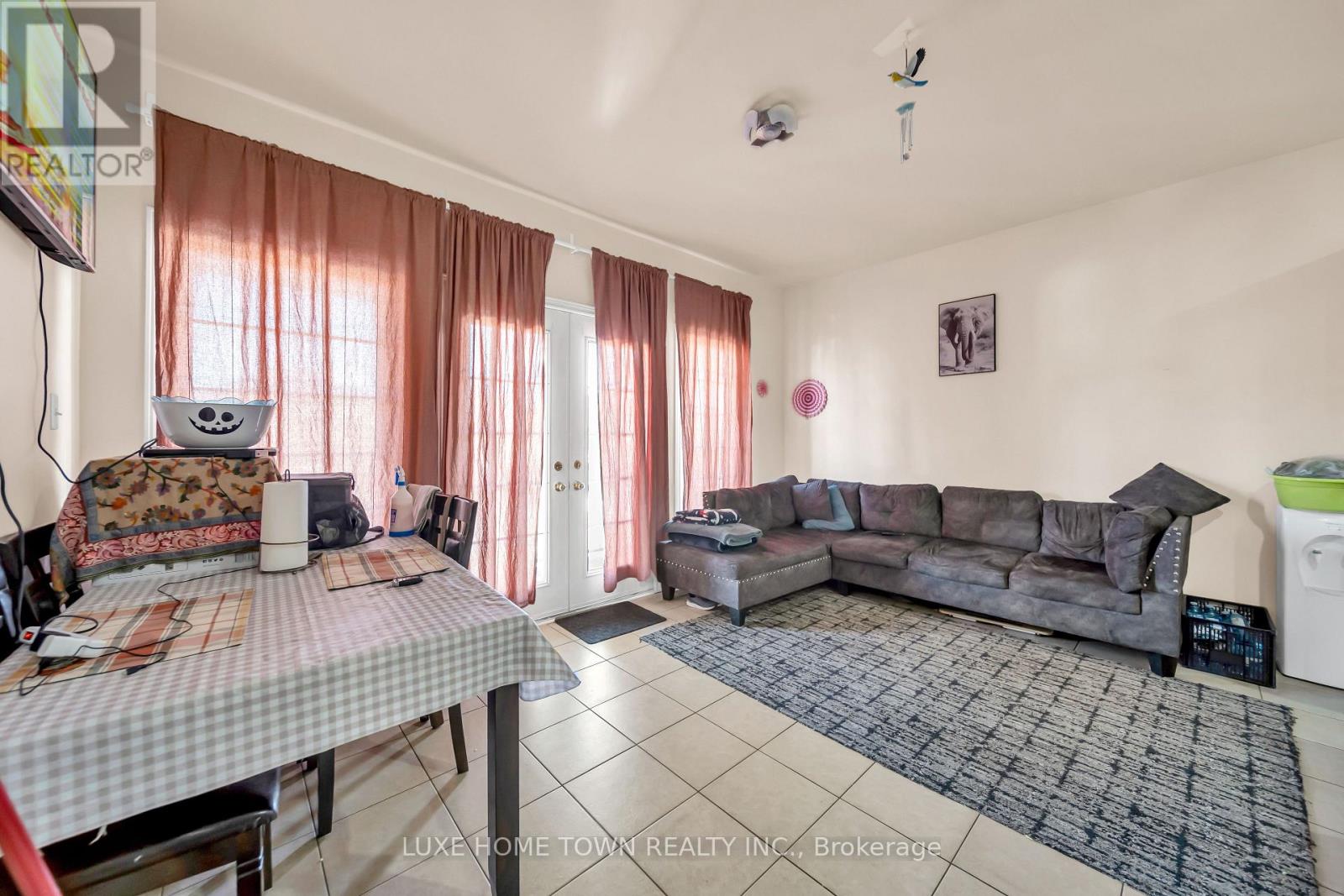 8 Atira Avenue, Brampton (Fletcher's Meadow), Ontario  L7A 3T3 - Photo 14 - W12862268