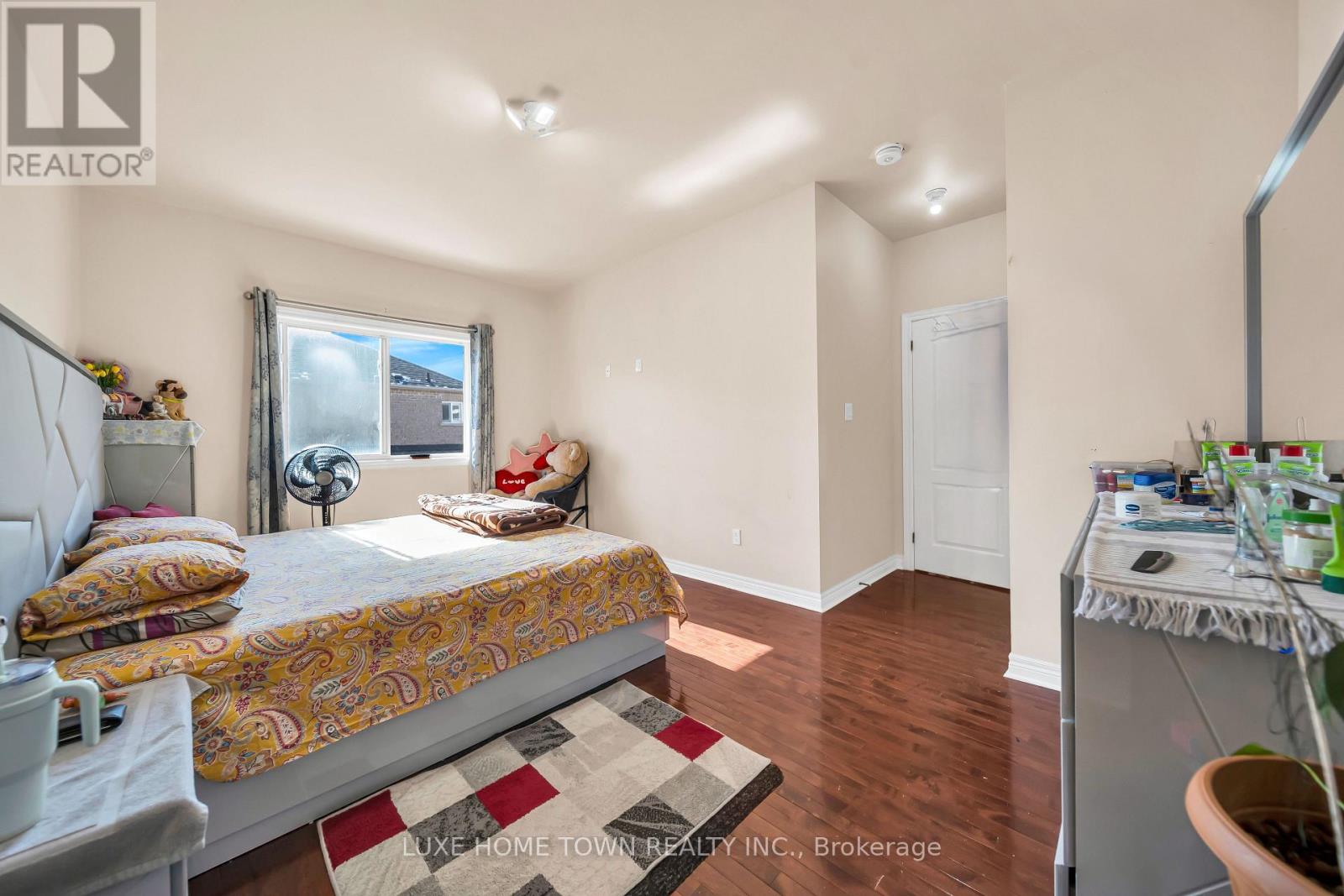 8 Atira Avenue, Brampton (Fletcher's Meadow), Ontario  L7A 3T3 - Photo 18 - W12862268