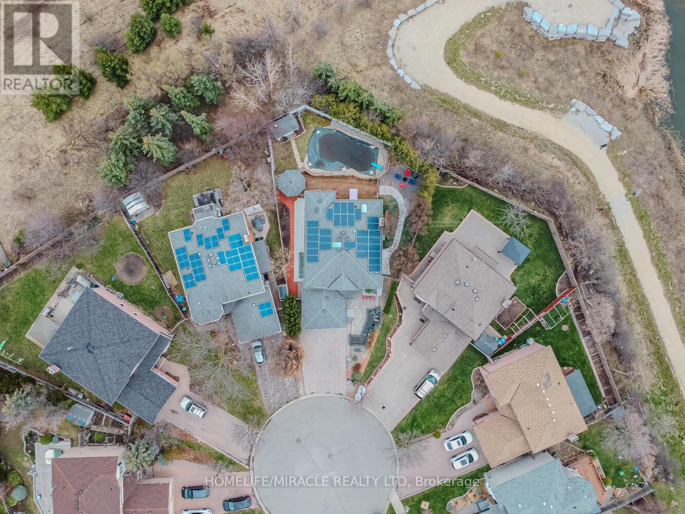 32 PLOVER PLACE, Brampton, Ontario