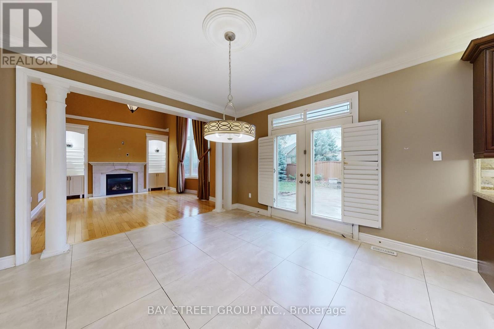 2352 Delnice Drive, Oakville, Ontario  L6H 0A9 - Photo 10 - W12862364