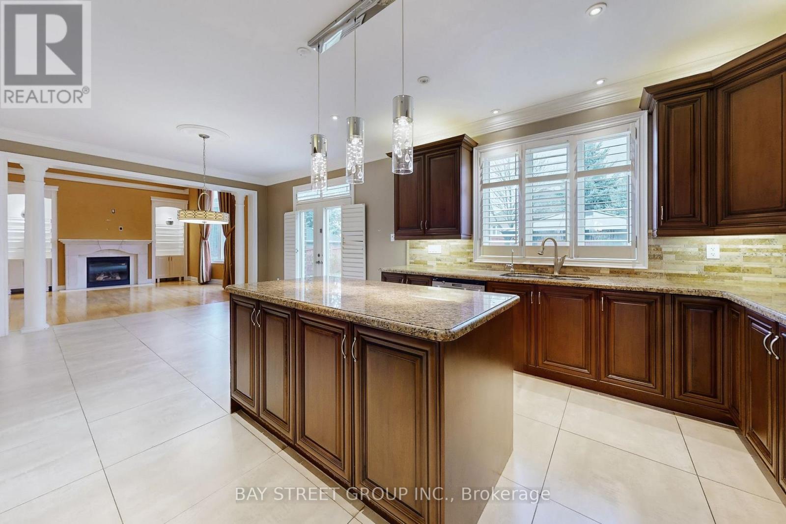 2352 Delnice Drive, Oakville, Ontario  L6H 0A9 - Photo 16 - W12862364