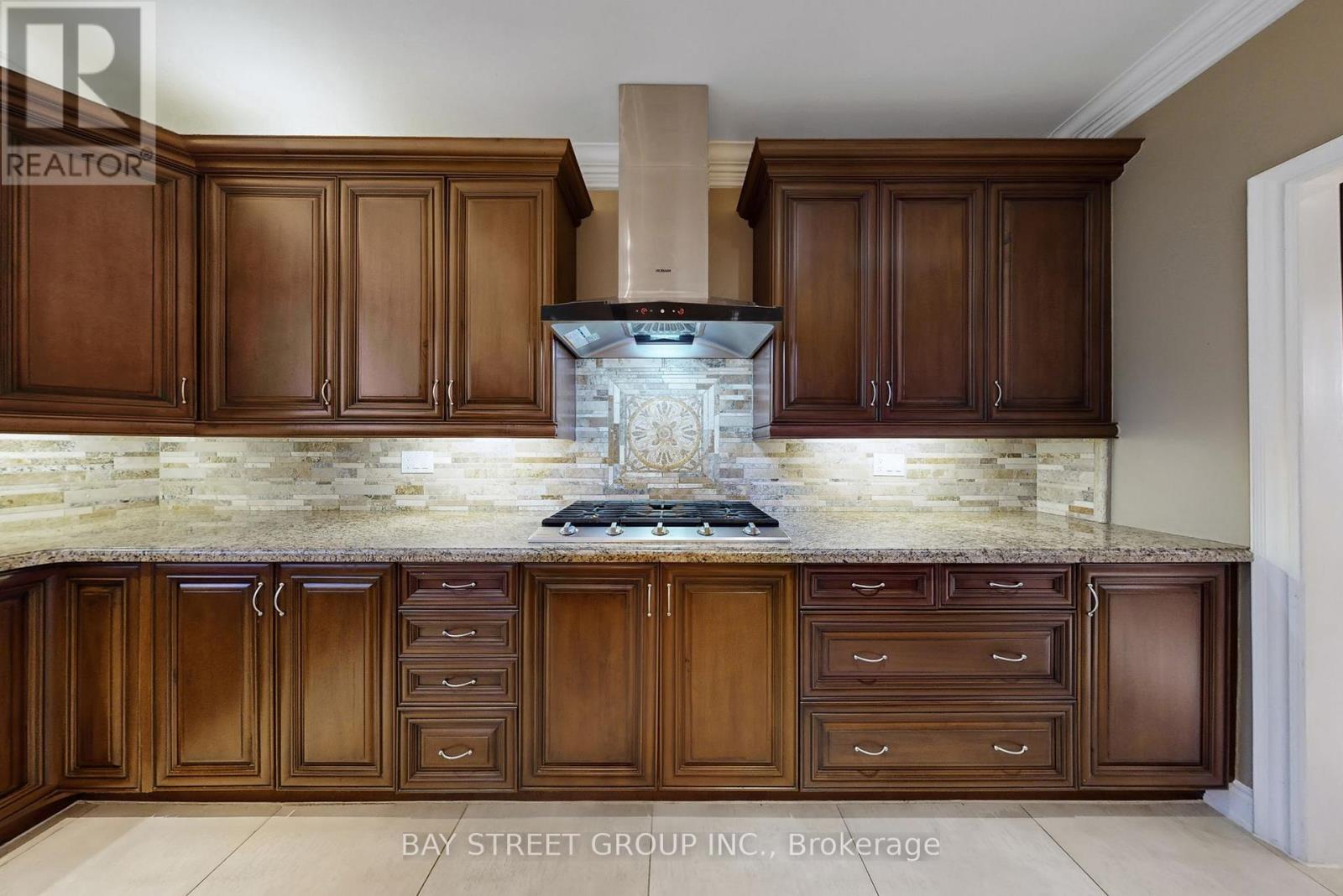 2352 Delnice Drive, Oakville, Ontario  L6H 0A9 - Photo 19 - W12862364