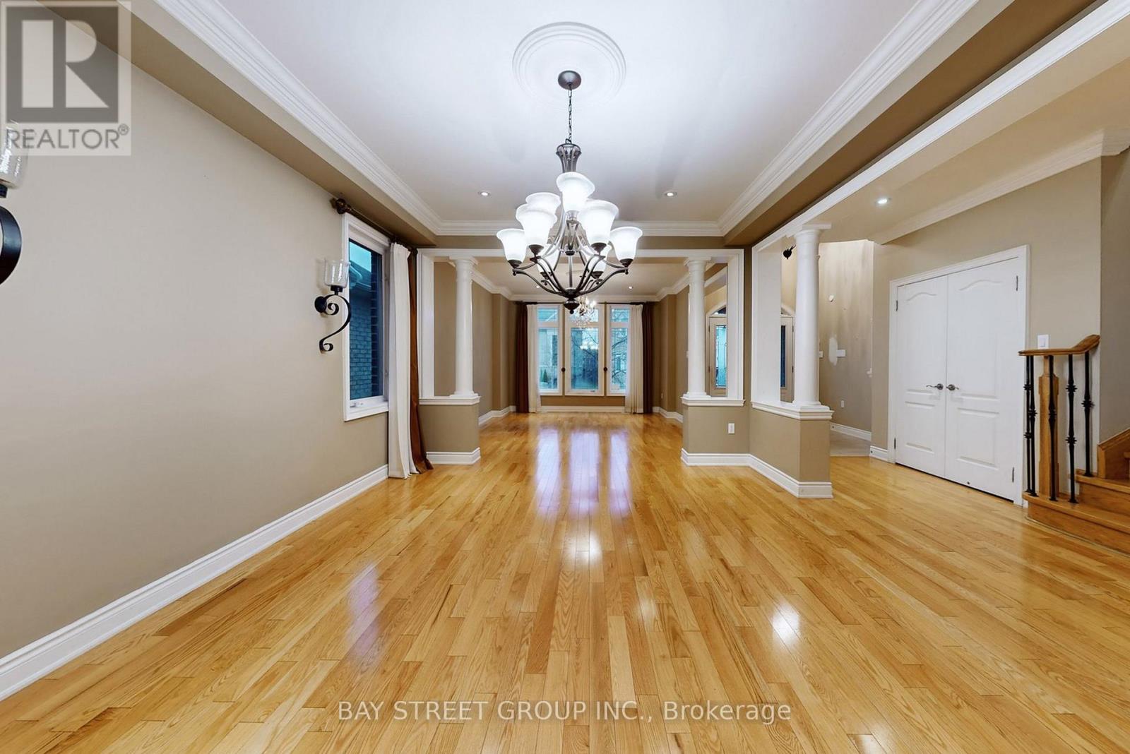 2352 Delnice Drive, Oakville, Ontario  L6H 0A9 - Photo 9 - W12862364