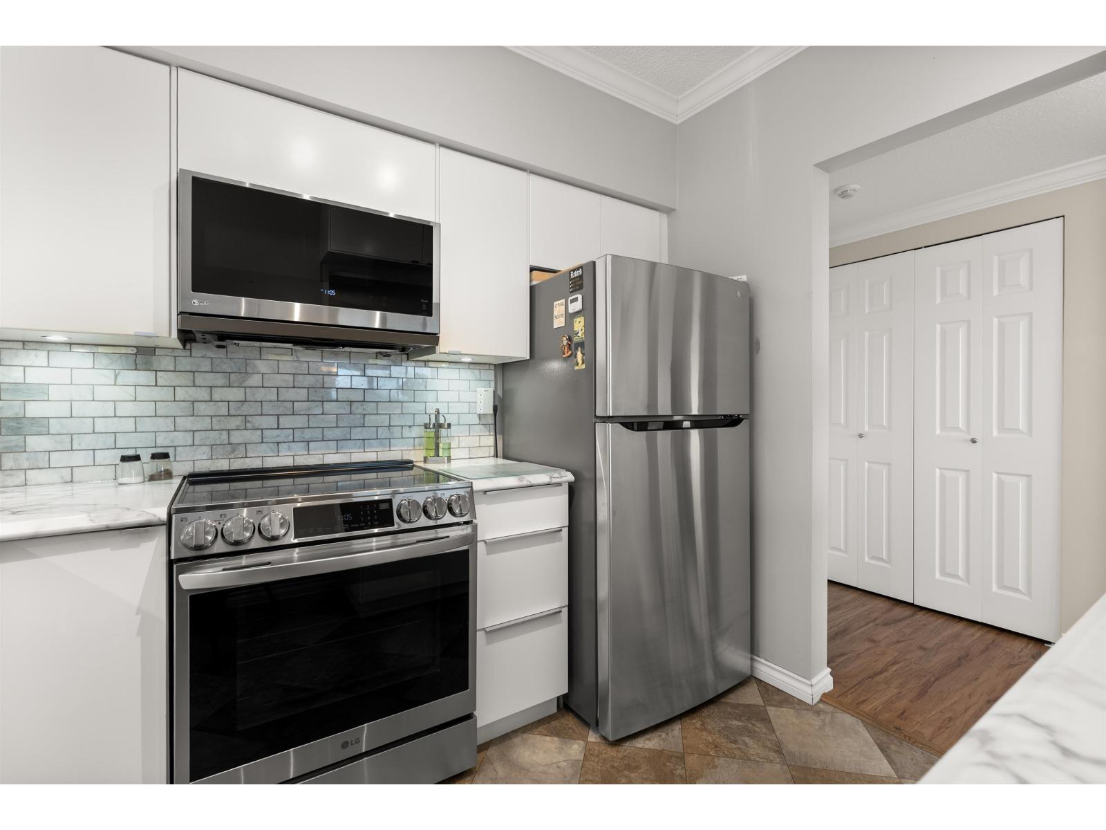 914 31955 Old Yale Road, Abbotsford, British Columbia  V2T 4N1 - Photo 4 - R3089954