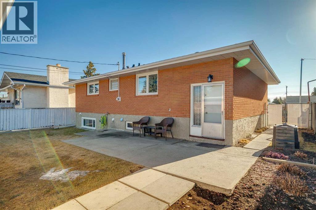 256 Huntridge Road Ne, Calgary, Alberta  T2K 4B6 - Photo 34 - A2290190