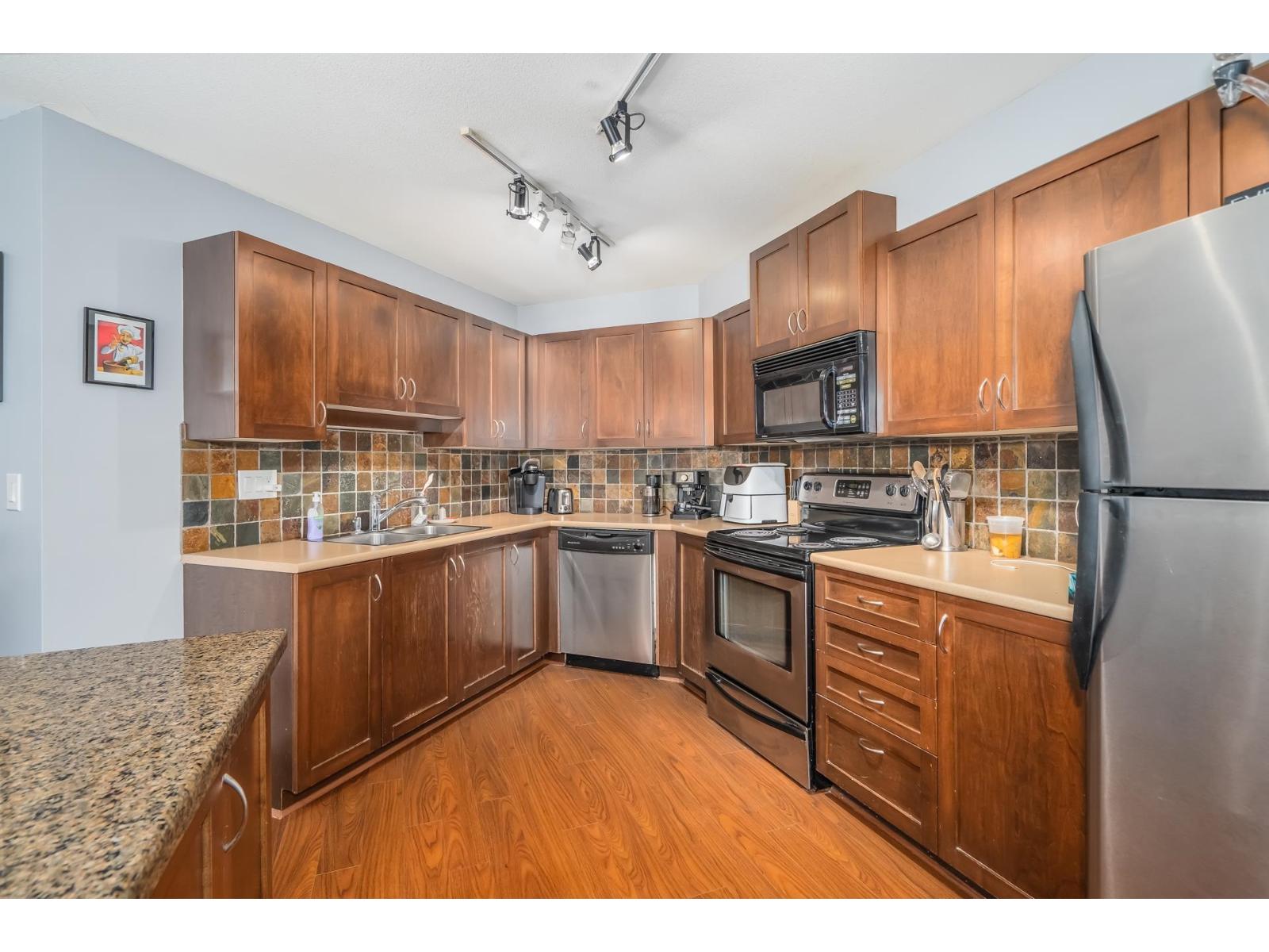 202 2955 Diamond Crescent, Abbotsford, British Columbia  V2T 2L5 - Photo 9 - R3097397