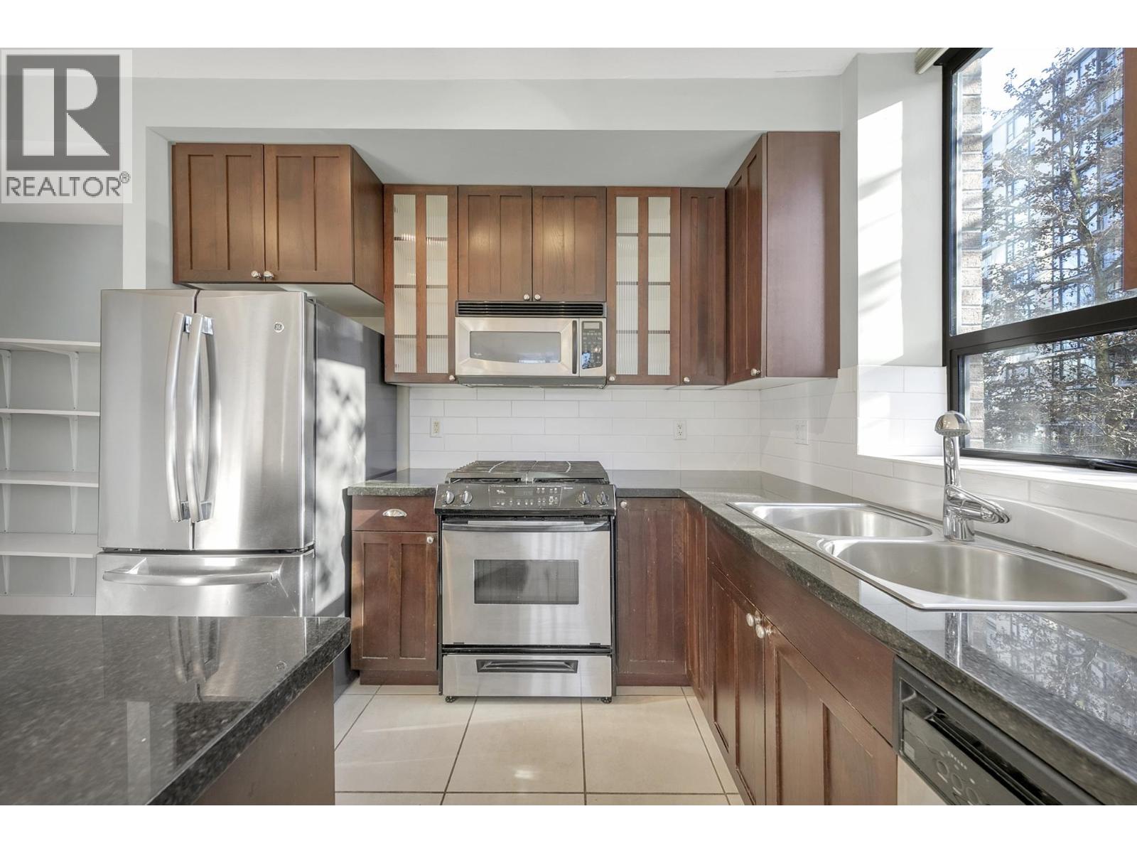 312 170 W 1st Street, North Vancouver, British Columbia  V7M 3P2 - Photo 9 - R3096181