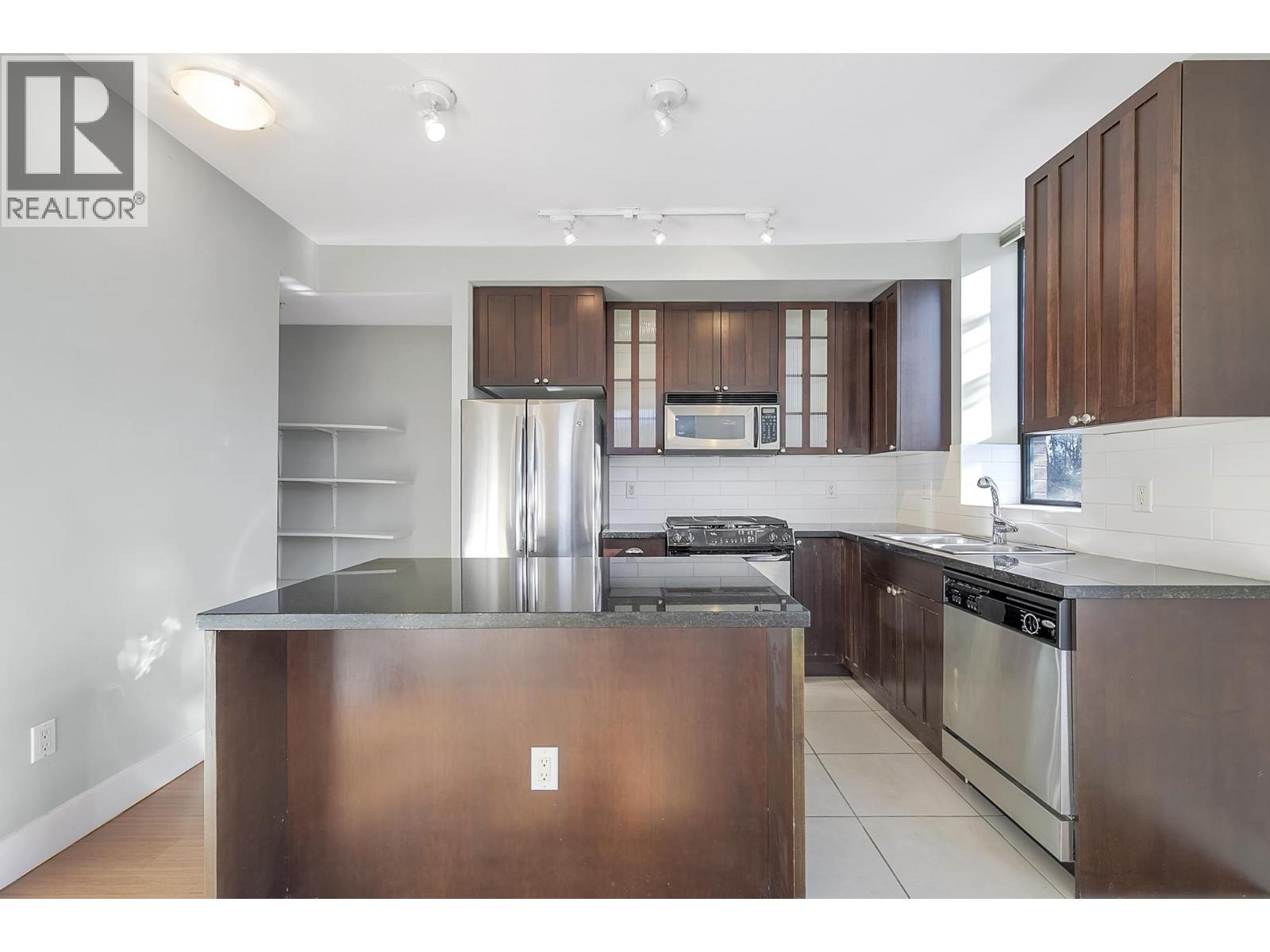 312 170 W 1st Street, North Vancouver, British Columbia  V7M 3P2 - Photo 8 - R3096181