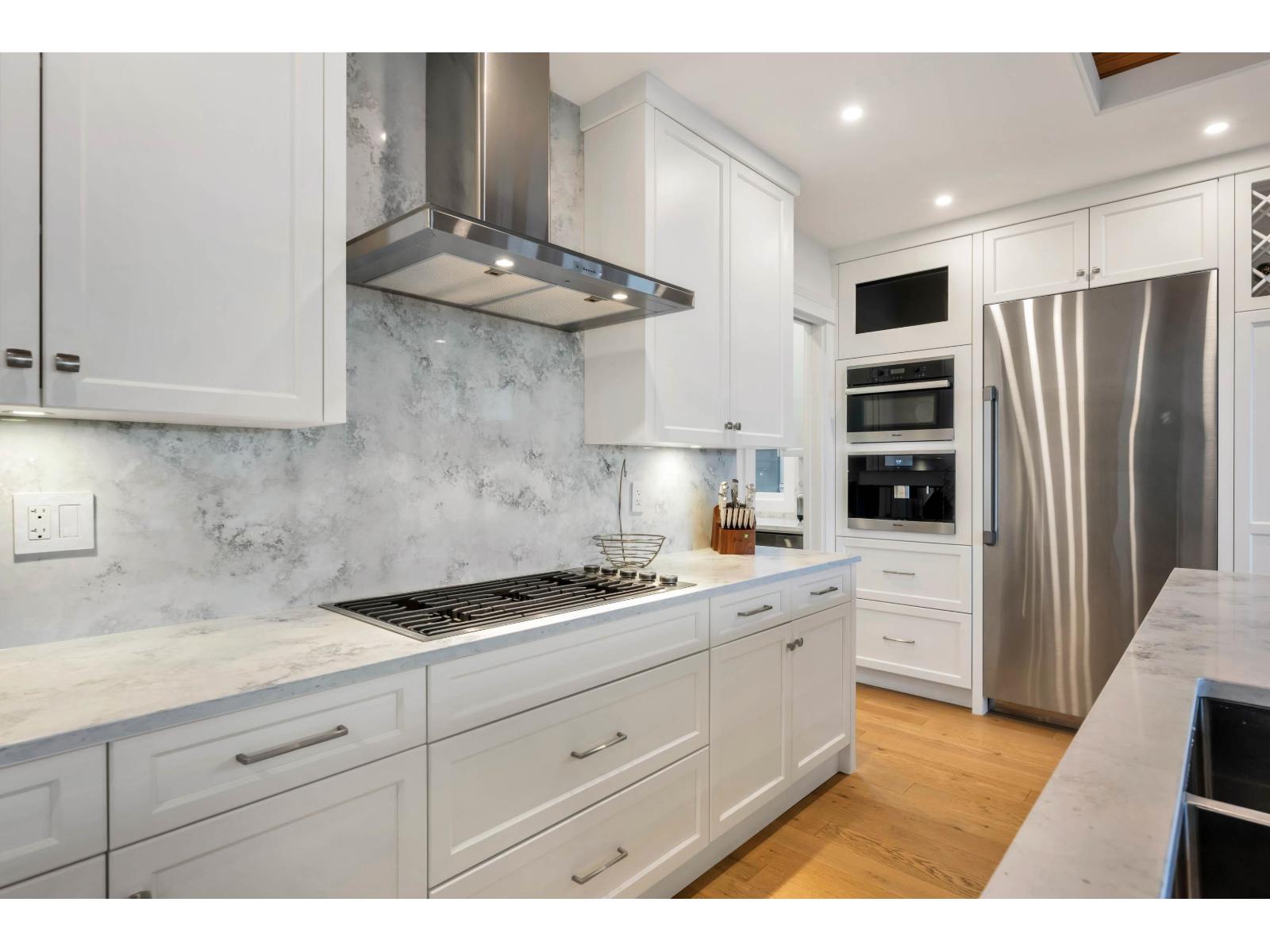 35904 Timberlane Drive, Abbotsford, British Columbia  V3G 1G3 - Photo 6 - R3097000