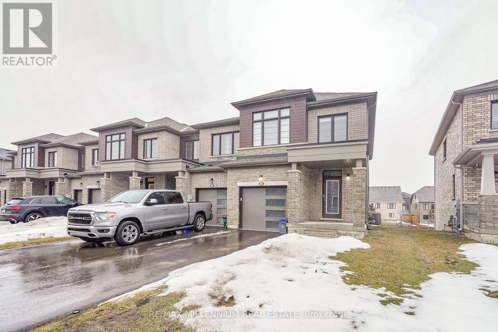 329 Vanilla Trail, Thorold, Ontario  L2V 0K8 - Photo 3 - X12862254