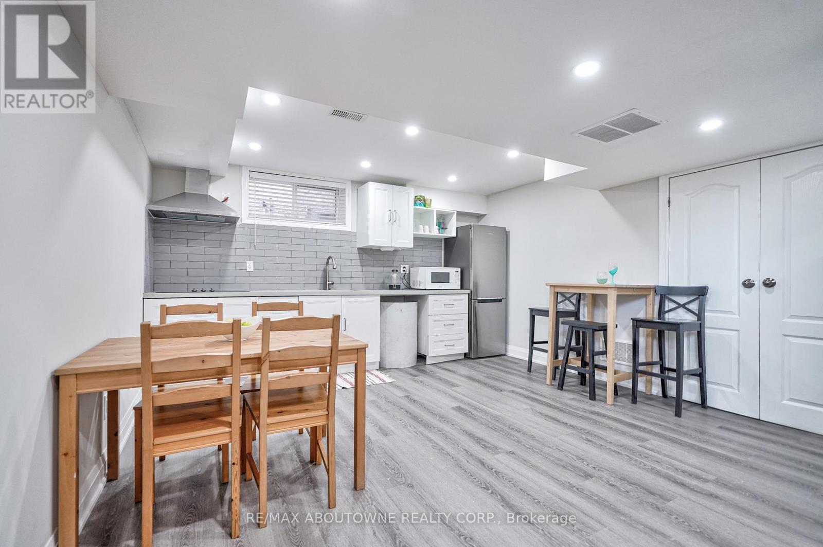 195 Greti Drive, Hamilton, Ontario  L9B 0H5 - Photo 43 - X12862326