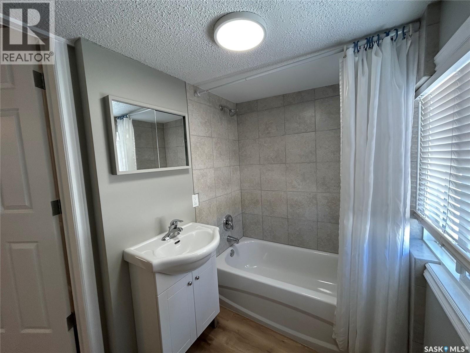 716 14th Street, Humboldt, Saskatchewan  S0K 2A0 - Photo 16 - SK030008