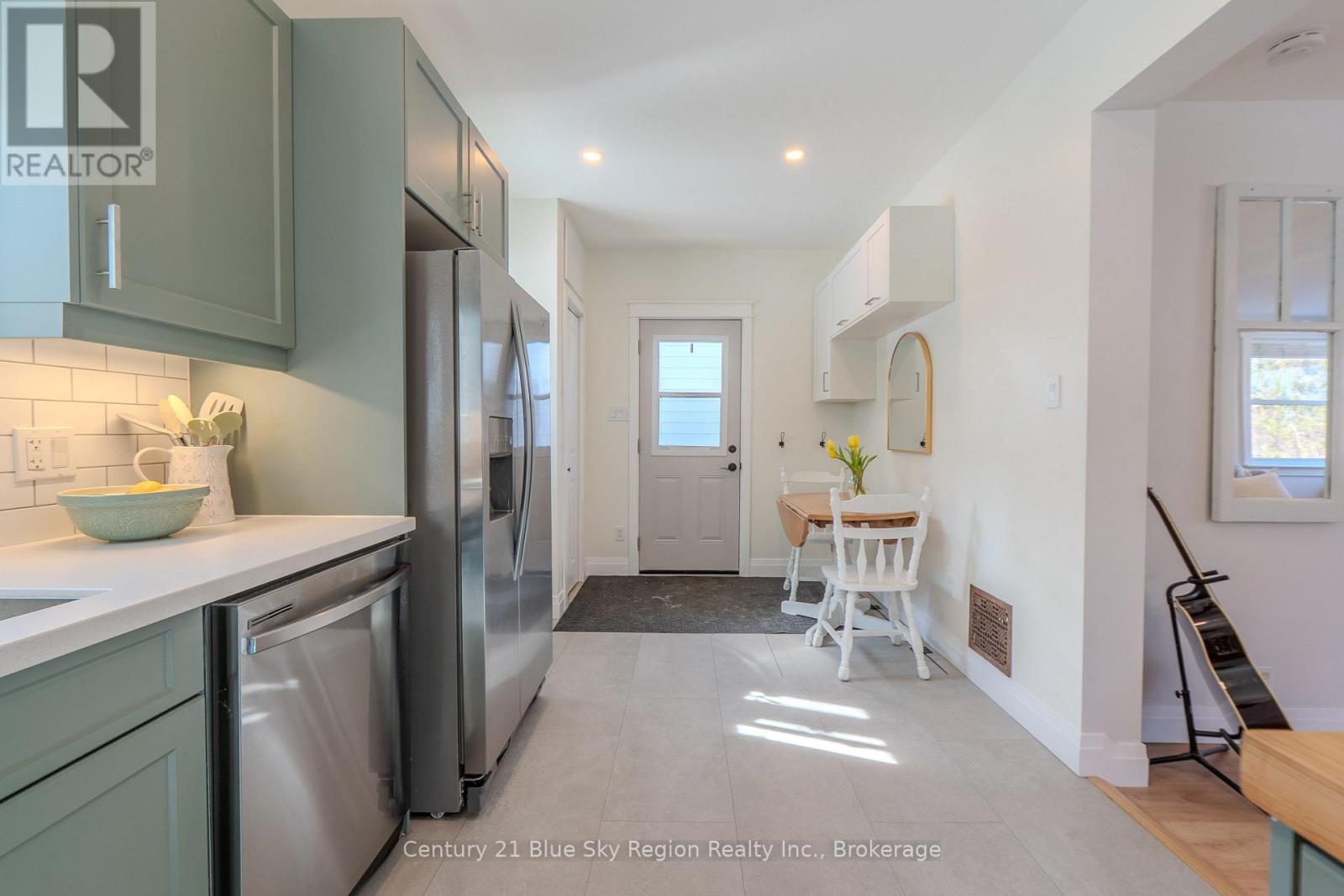 883 Hammond Street, North Bay (Central), Ontario  P1B 2H5 - Photo 11 - X12862558