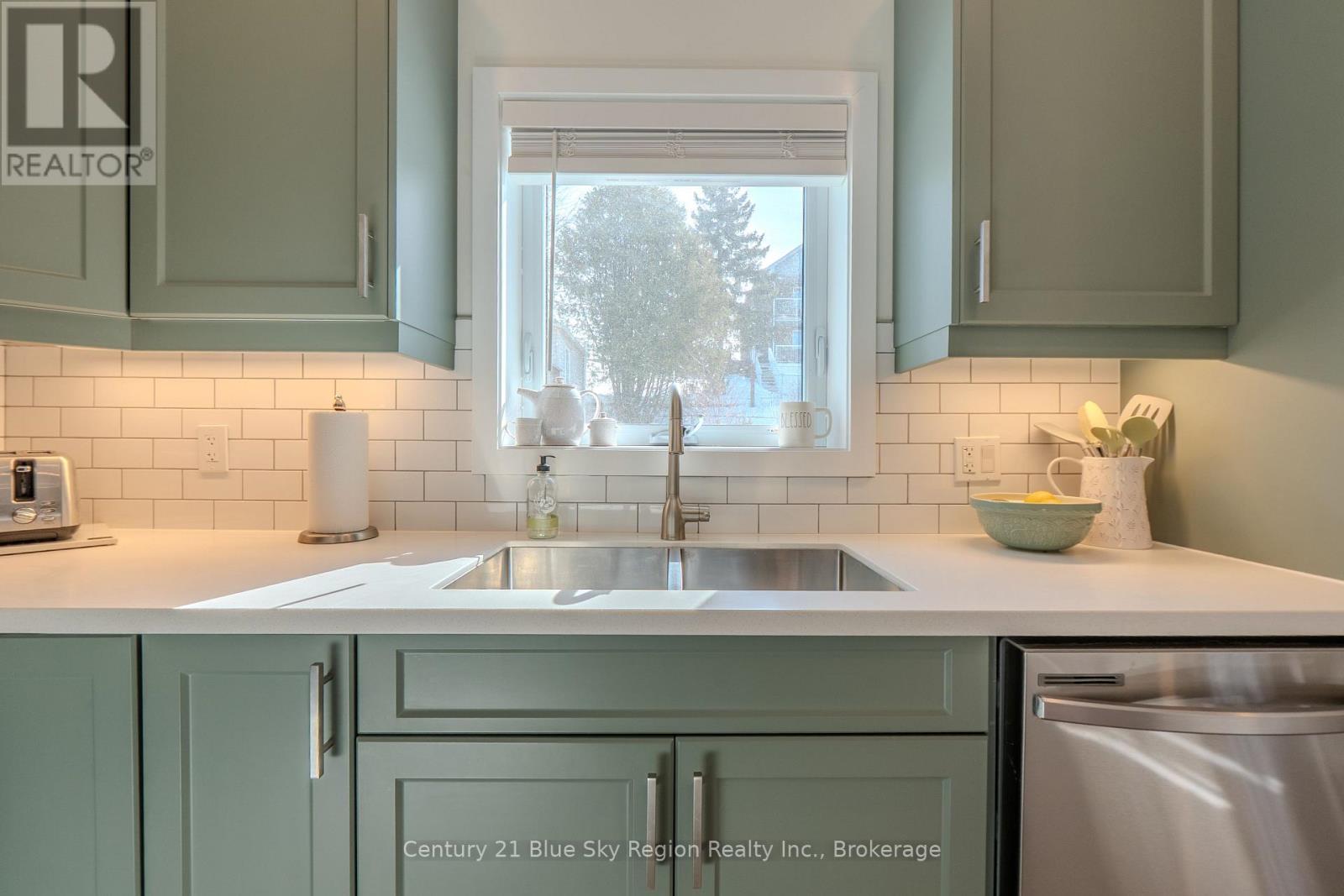 883 Hammond Street, North Bay (Central), Ontario  P1B 2H5 - Photo 8 - X12862558