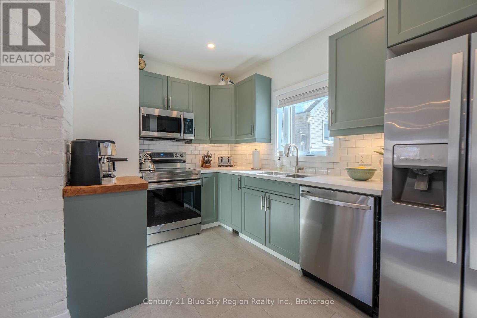 883 Hammond Street, North Bay (Central), Ontario  P1B 2H5 - Photo 9 - X12862558