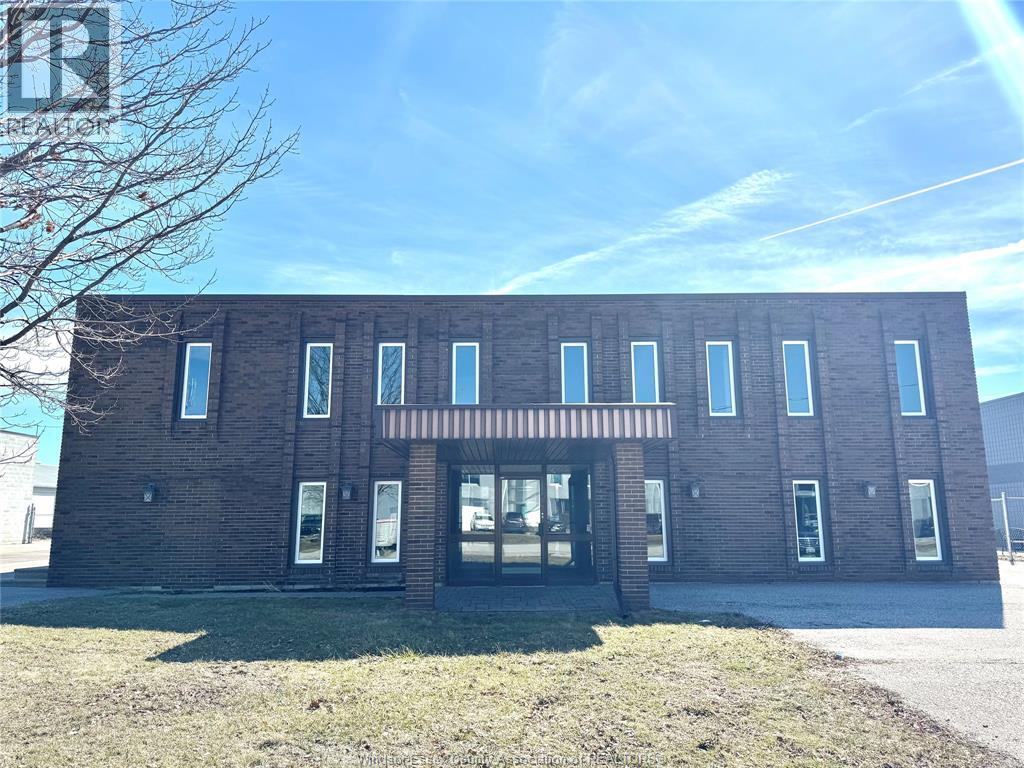 MLS# 26002735: 5230 BURKE STREET, Tecumseh, Canada