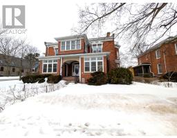 UNIT 4 - 35 KING STREET, Prince Edward County, Ontario